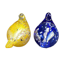 Load image into Gallery viewer, Pair of Handblown Glass Birds by Meri Lasi | Finnish Mid-century Art Glass, 1970s
Back view