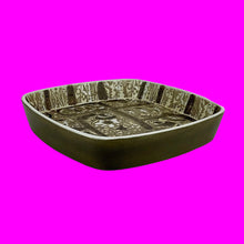 Load image into Gallery viewer, Royal Copenhagen Nils Thorsson Mid-Century Baca Fajance Fruit Plate 1960s