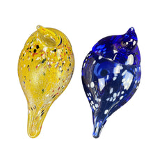 Load image into Gallery viewer, Pair of Handblown Glass Birds by Meri Lasi | Finnish Mid-century Art Glass, 1970s
Top view
