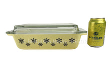 Load image into Gallery viewer, Vintage Pyrex Gaiety Range Casserole Dish – Spring Yellow with Black Snowflake Design (1958-1959) – Rare Collectible with Lid
