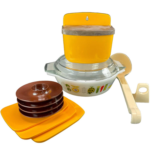Gift Set - ROSTI Mepal Melamine & JAJ Pyrex UK. Vintage Iconic Design