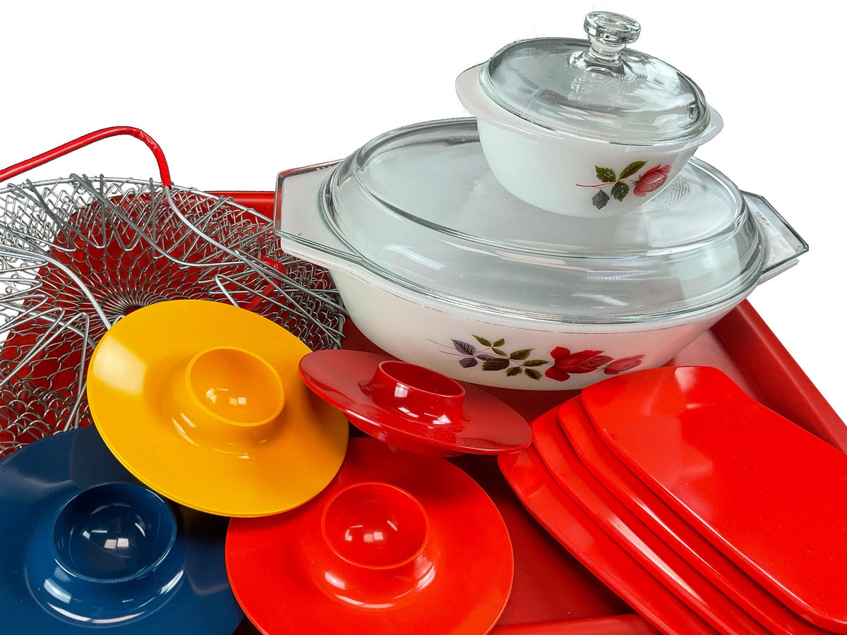 Gift Set - ROSTI Mepal Melamine & JAJ Pyrex UK. Vintage Iconic Design
