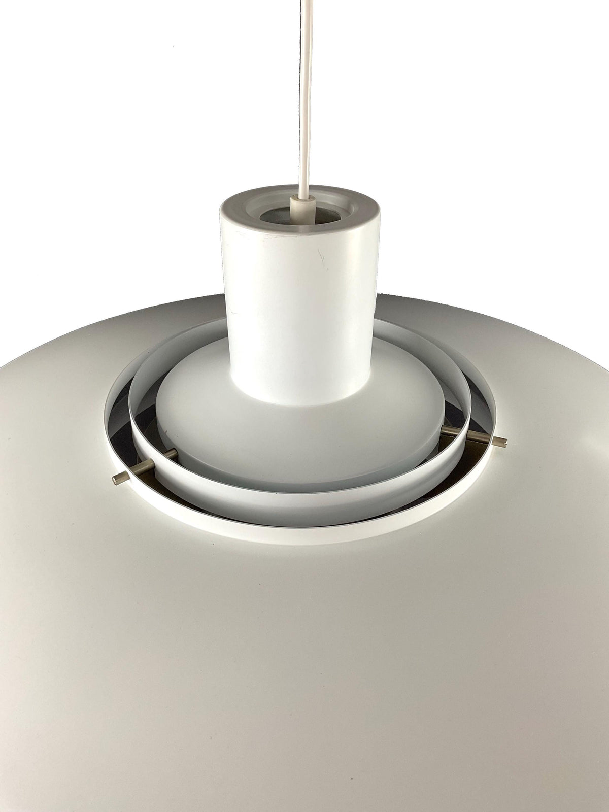 Preben Fabricius and Jorgen Kastholm pendant lamp of white lacquered metal, diameter 55 cm.