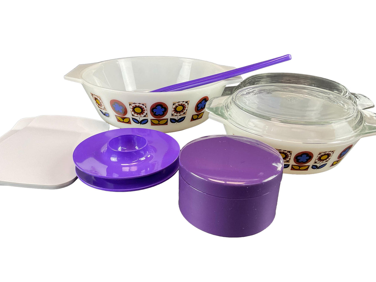 Gift Set - ROSTI Mepal Melamine & JAJ Pyrex UK. Vintage Iconic Design