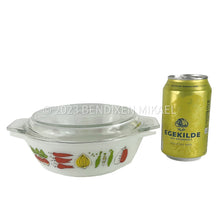 Load image into Gallery viewer, JAJ PYREX Tuscany Market Garden, Casserole Dish, Model 505 - MOJO Shop
