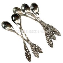 Load image into Gallery viewer, Vintage SOLA Silverplated spoons, 1930 - 1940s | 7 units in a set - MOJO Shop
